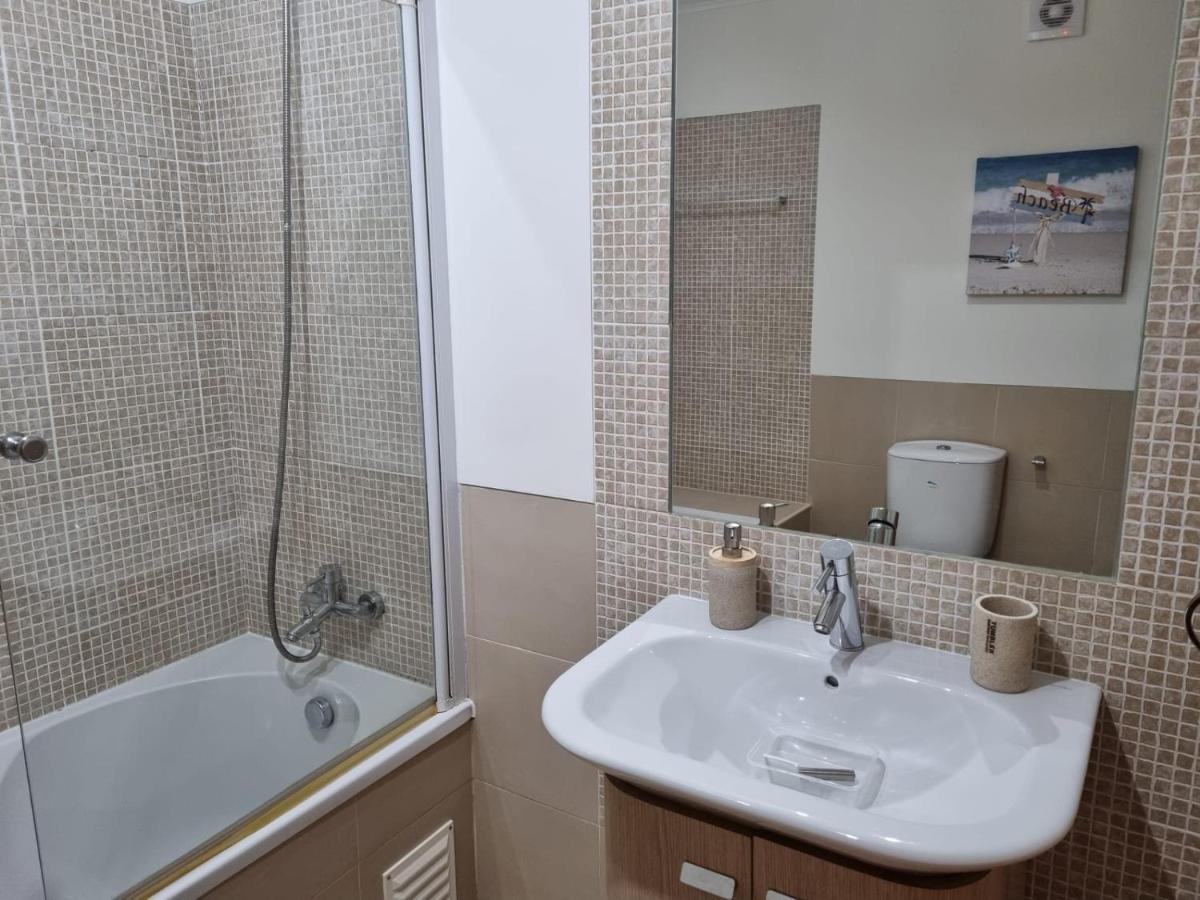 Marinho - 2 Bedroom 2 Bathroom Ground Floor Apartment With Communal Pool And Gardens Conceicao (Faro) Exterior foto